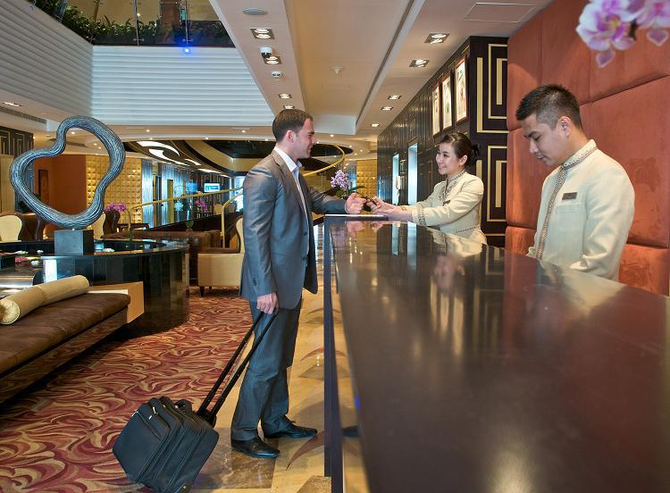 Halo Hotel Дубай Екстериор снимка