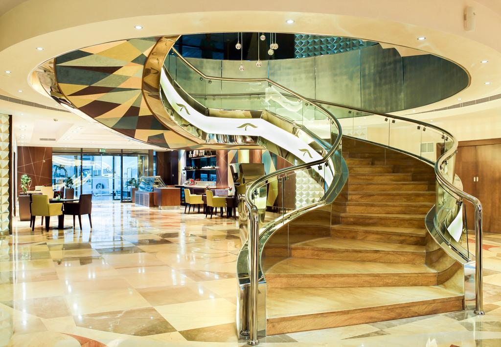 Halo Hotel Дубай Екстериор снимка
