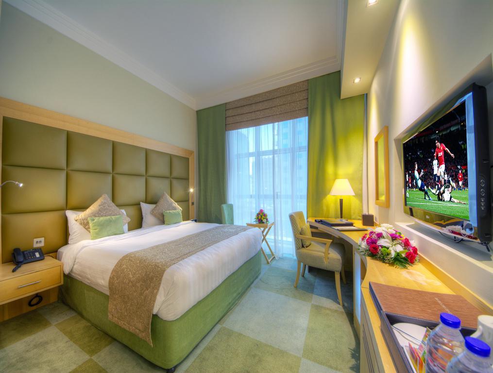 Halo Hotel Дубай Екстериор снимка