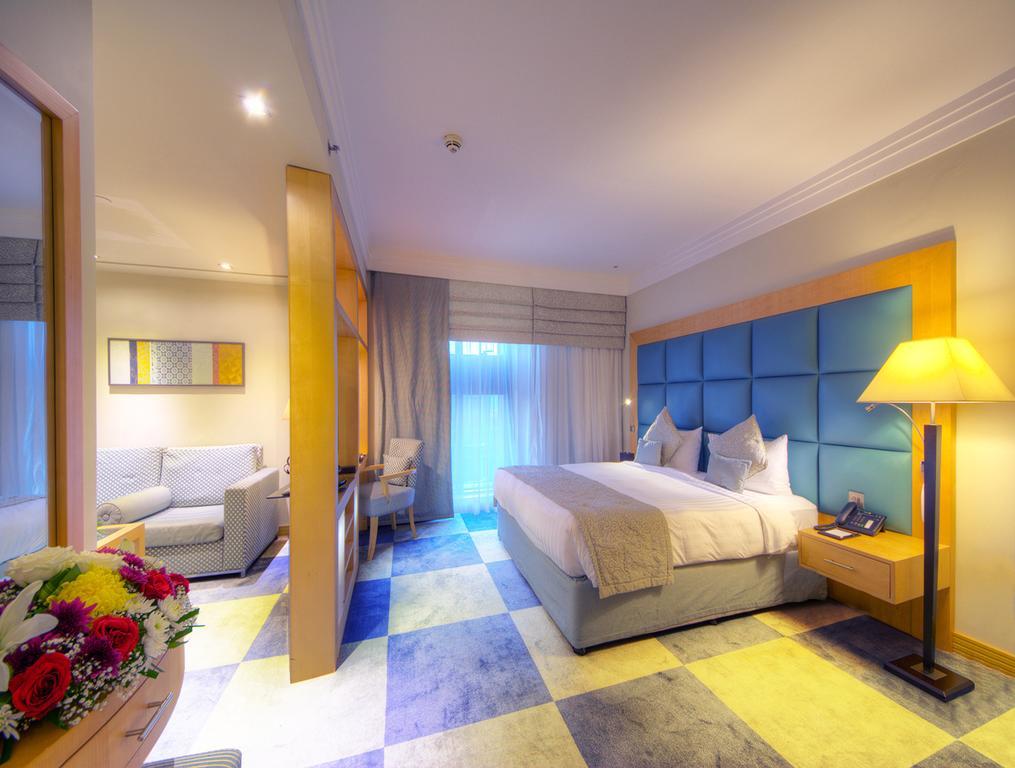 Halo Hotel Дубай Екстериор снимка