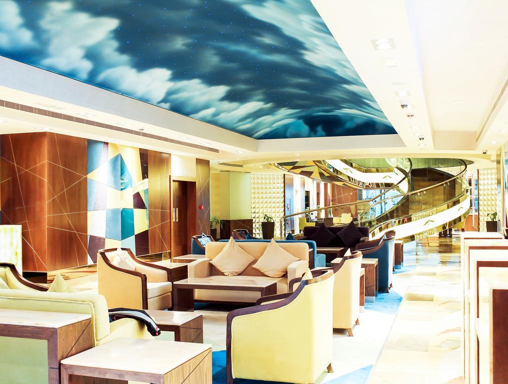 Halo Hotel Дубай Екстериор снимка