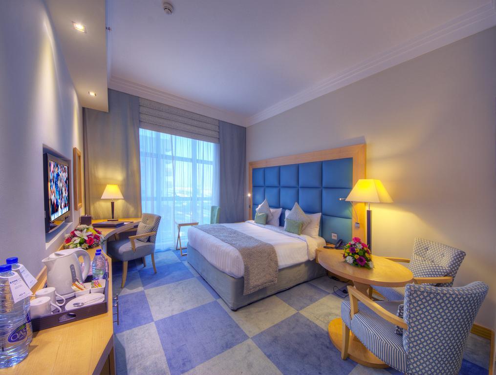 Halo Hotel Дубай Екстериор снимка