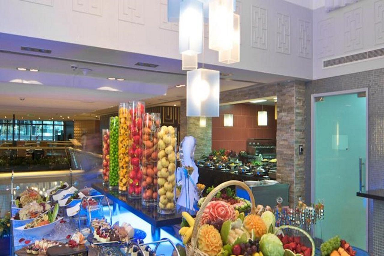 Halo Hotel Дубай Екстериор снимка
