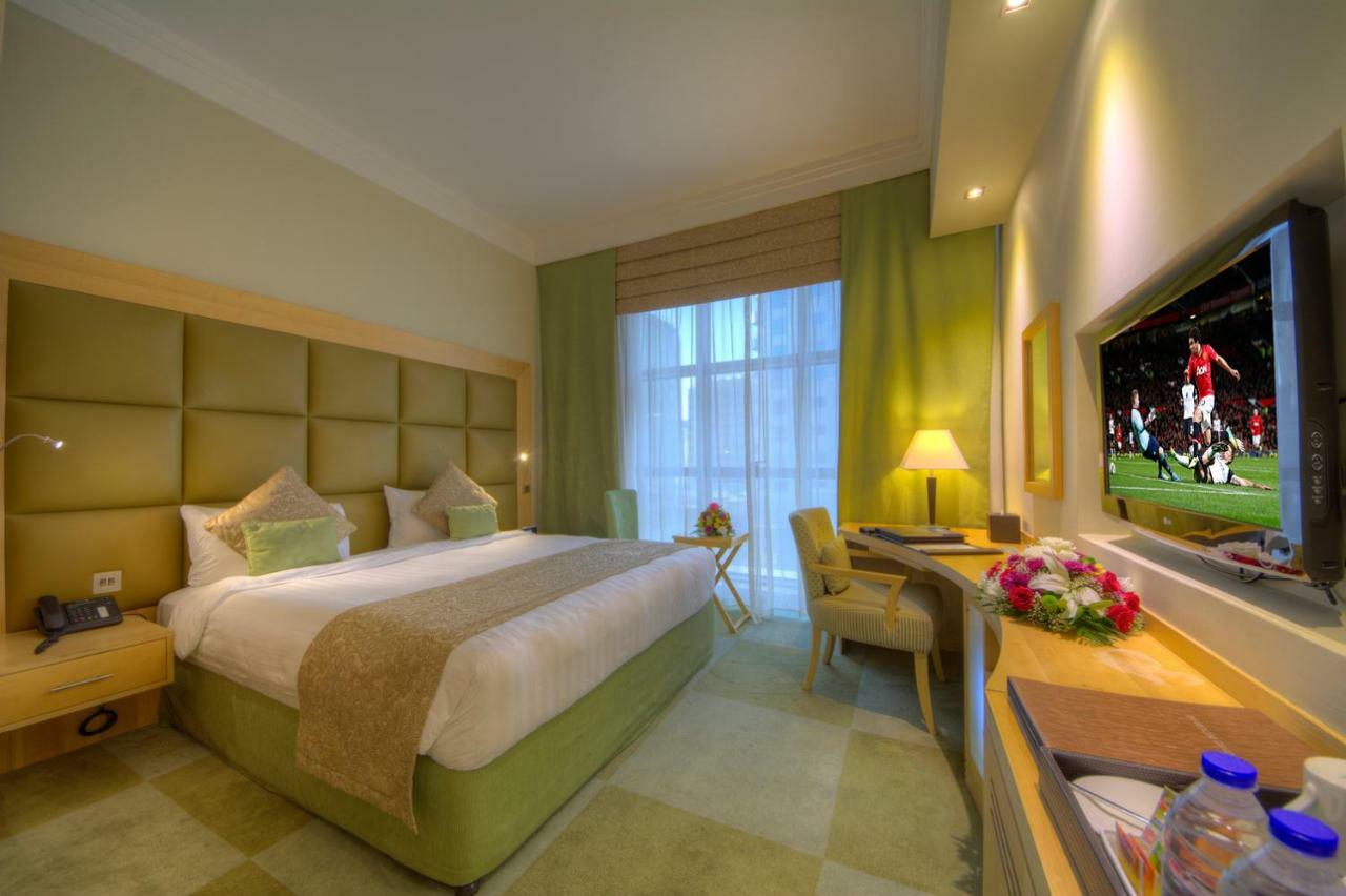Halo Hotel Дубай Екстериор снимка